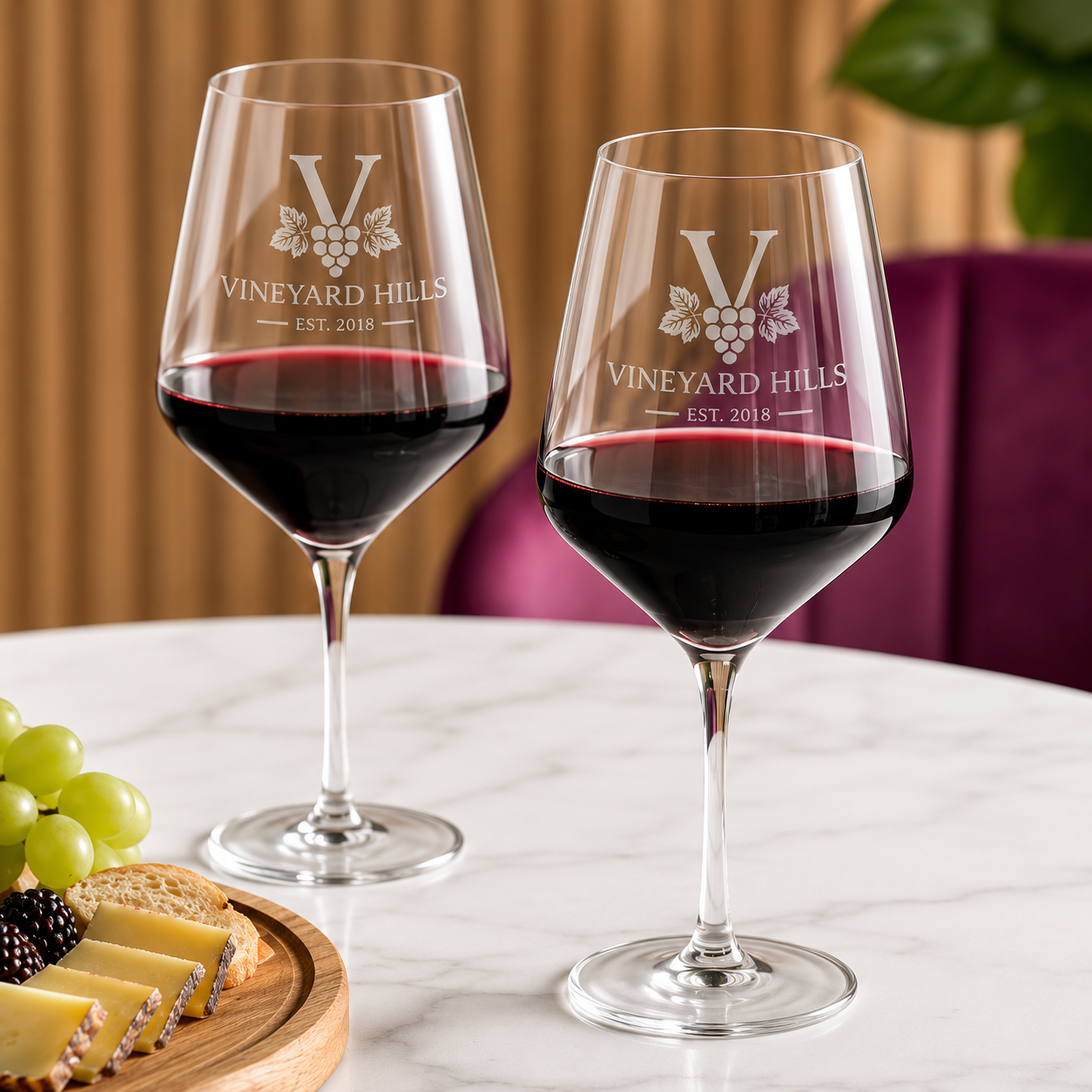 Custom Engraved Silhouette 20 oz Wine Glass